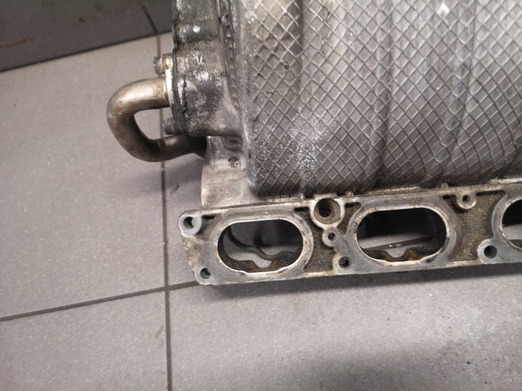 фото №10, Крышка часть нижняя коллектор audi a8 d2 4.2 fl