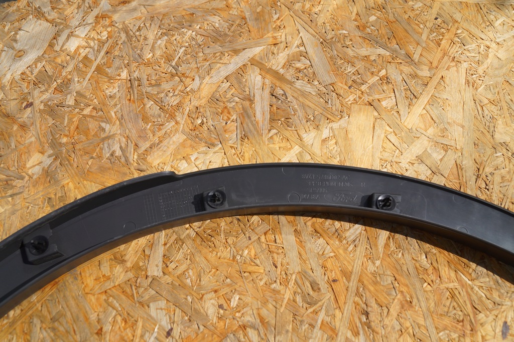 фото №8, Молдинг крыла правый задняя ford kuga i