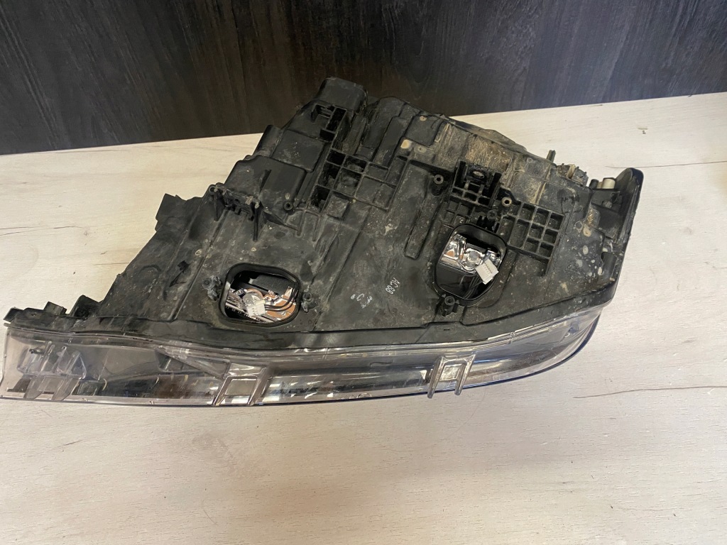 фото №8, Лампа правая фара bmw 3 f30 f31 lci lift black