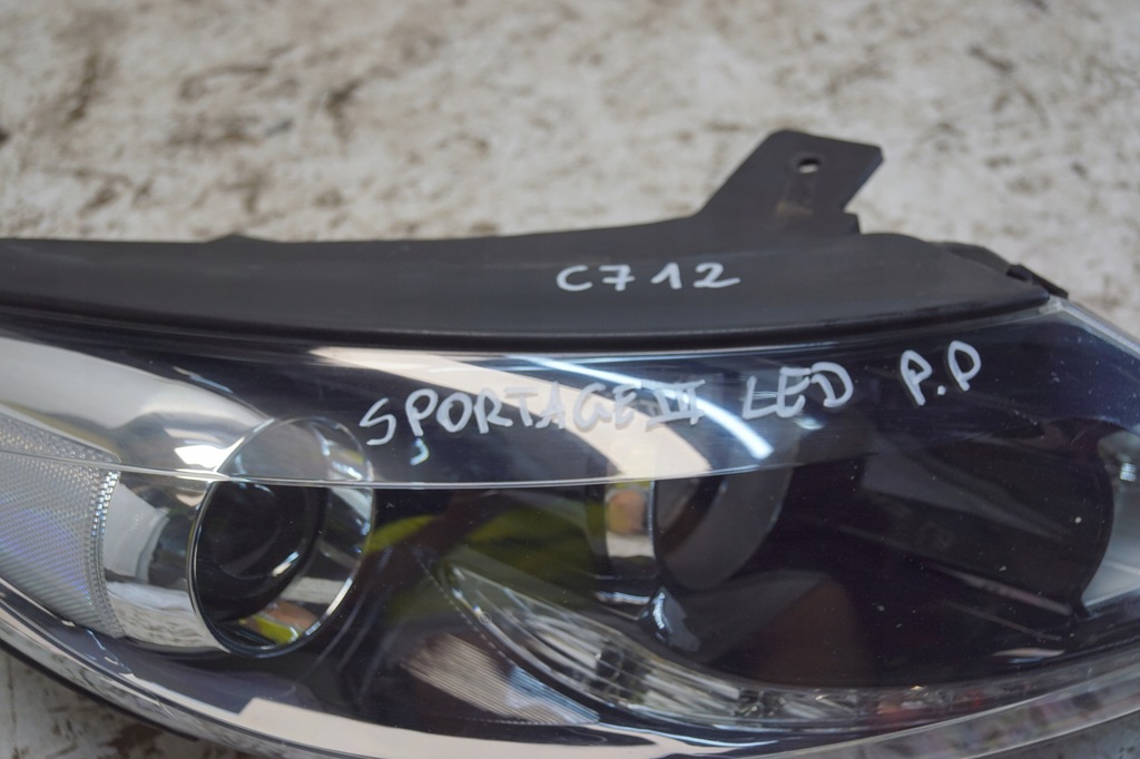 фото №7, Kia sportage iii лампа права перед led uk