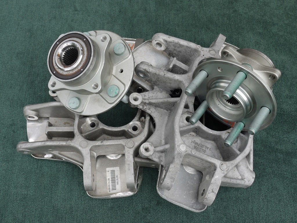 фото №1, Поворотный кулак задняя болты aston martin rapide 2010-2020r