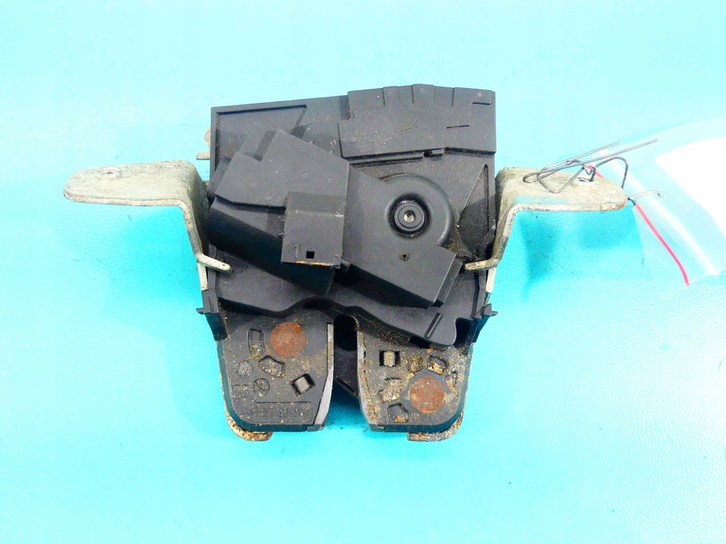 фото №1, Замок кришки задня a2047400435 mercedes glk x204