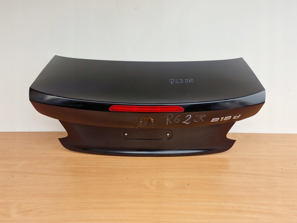 фото №1, Bmw 2 f23 cabrio крышка багажника багажника + свет стоп