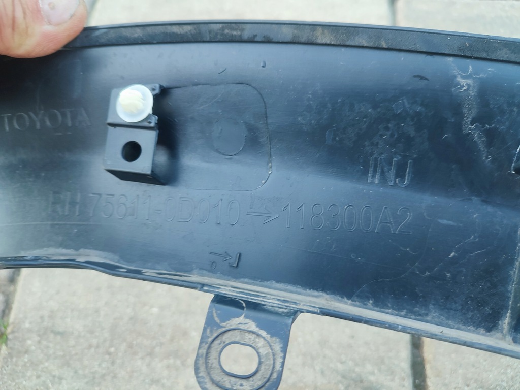 фото №8, Молдинг накладка крыла правая перед передняя toyota yaris cross 21-