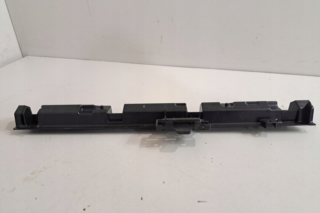 фото №11, Задние правое кронштейн порог bmw i4 g26 8737092 electric 400kw 2024