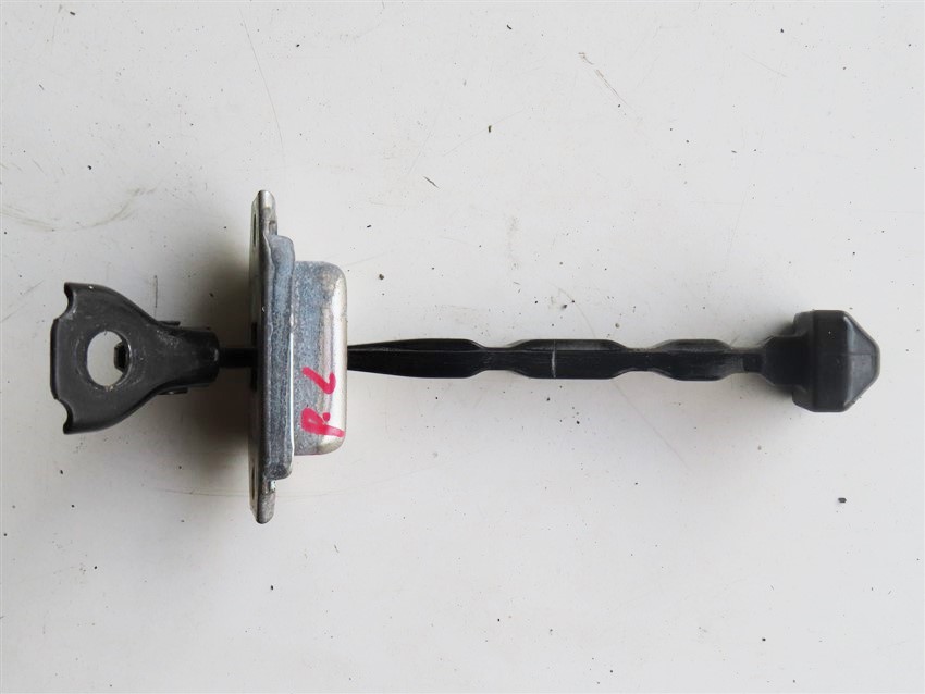 фото №1, Обмежувач передній лівий двері mazda 3 iii 13-18r