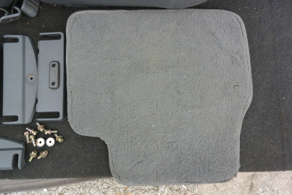 фото №3, Сиденья 3 ряд кожа mitsubishi pajero ii long kpl