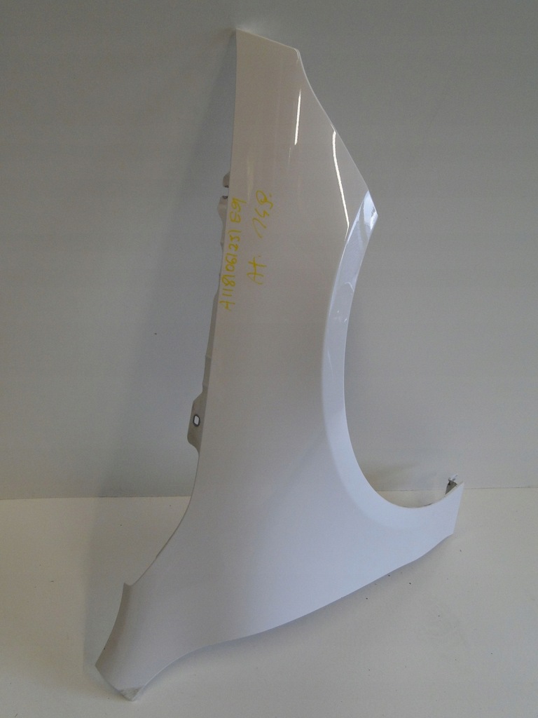 фото №10, Mercedes крыло передний правый перед белый 149 cla 118 c118 x118 w118