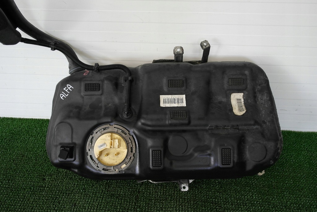 фото №9, Alfa romeo giulietta 10-16 1.6 jtdm бак топлива bak насос комплект оригинальный номер