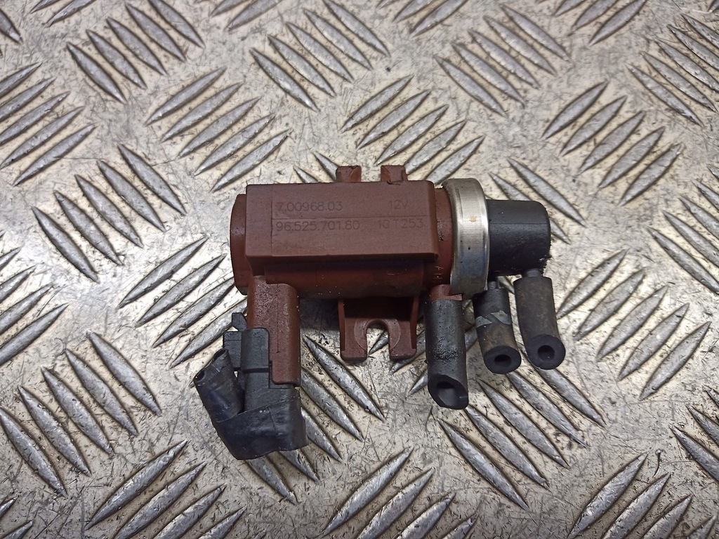 фото №1, Ford focus mk2 kombi hb 04-11r 1.6 tdci клапан вакууму