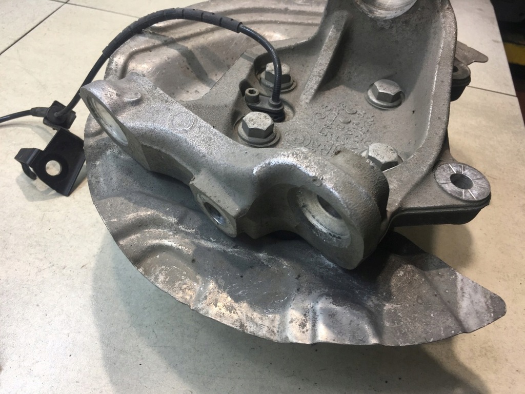 фото №6, Поворотный кулак правая перед bmw 1 e87 118 d 6764444