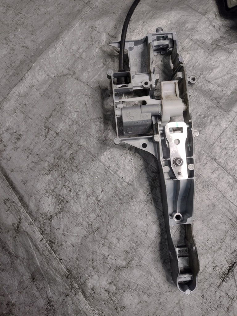 фото №11, Замок двері правий перед peugeot 207 5d eu