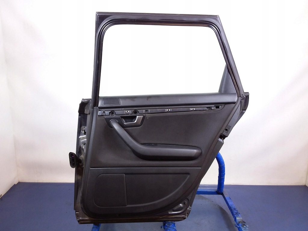 фото №8, Audi a4 b7 avant kombi дверь задняя правое lx7z