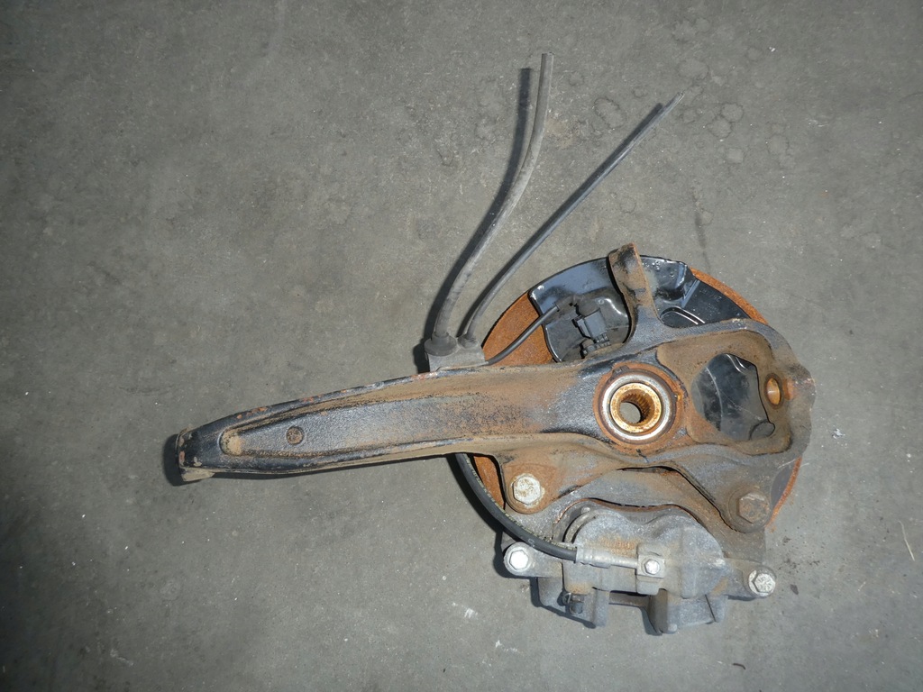 фото №5, Поворотный кулак перед правая vw amarok 2h0407258