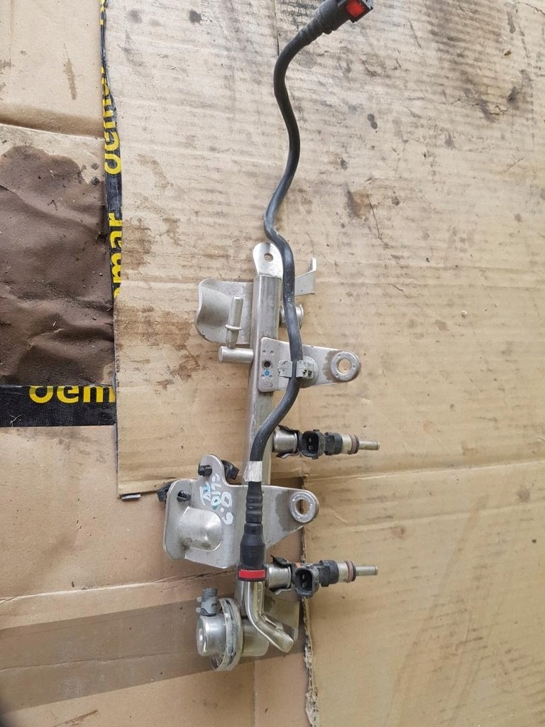 фото №2, Молдинг впрыскная 0.9tce renault clio iv