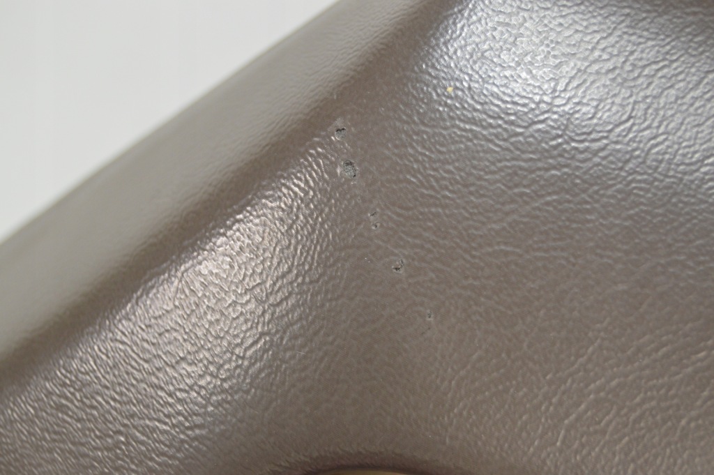 Обшивка правый задний  бежевый mercedes w140 c140 cl 1406908026 Цена