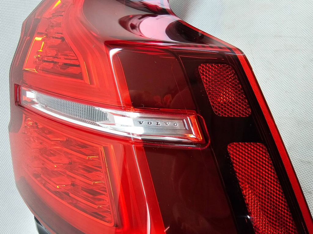 фото №6, Volvo v60 ii 2017+ лампа задняя задняя правая led демонтаж 32291359