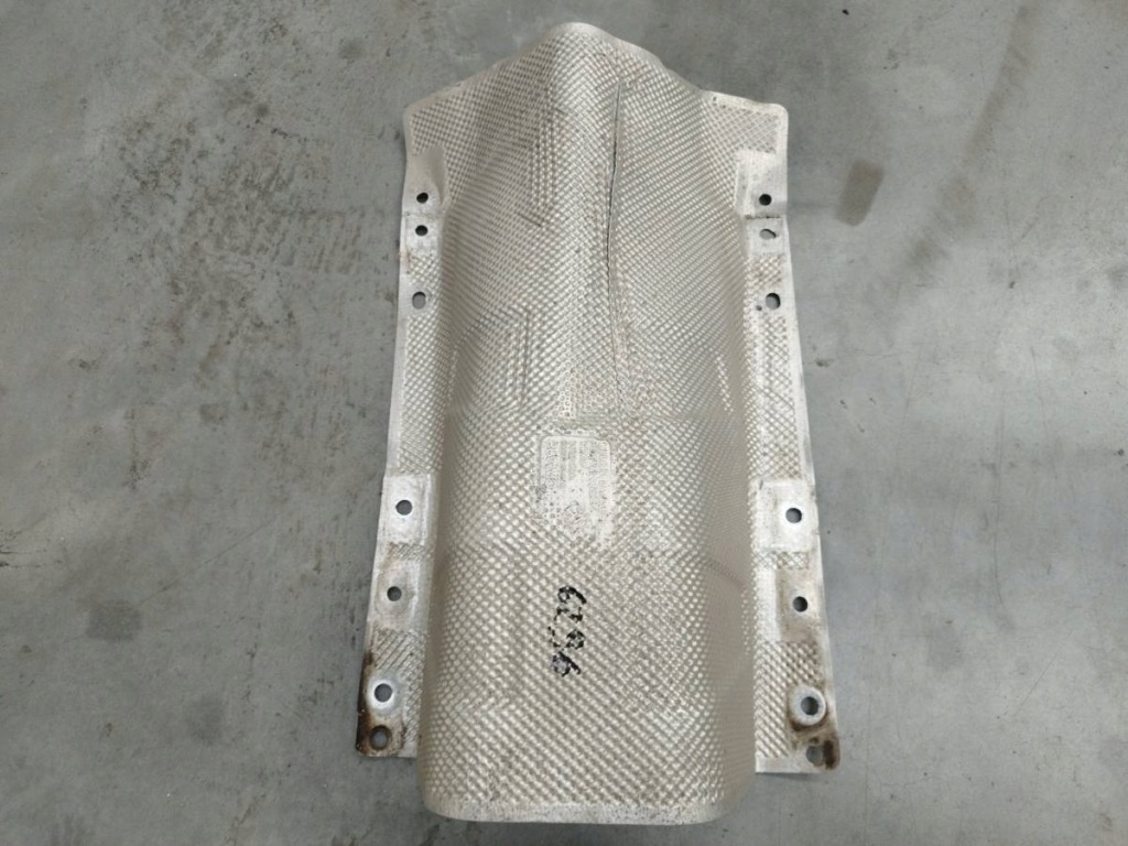 Купити Volvo xc40 i lift захист теплова тунель середнього 31694866