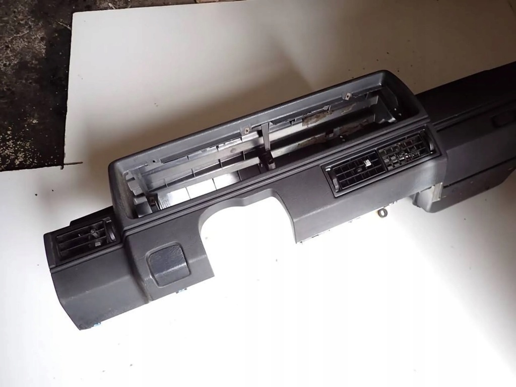 фото №8, Приборная панель приборная приборная панель консоль решётки обдув vw golf ii