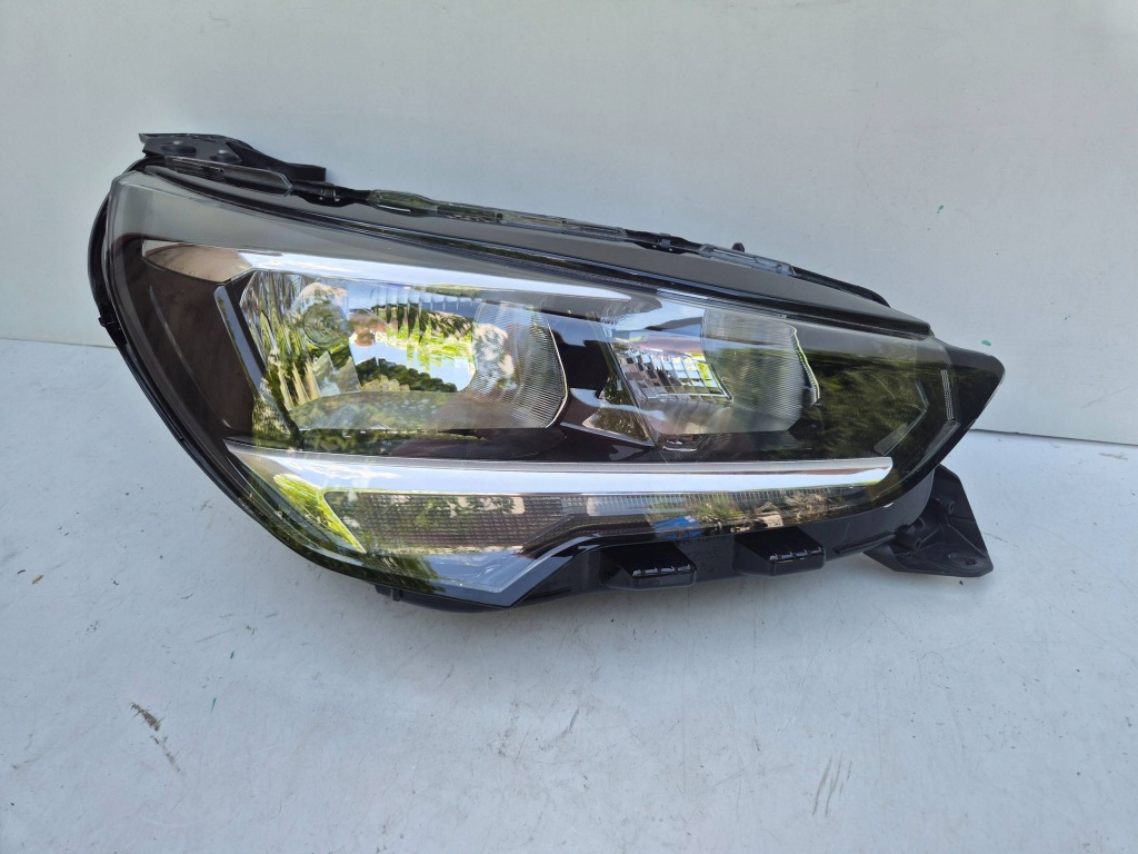 фото №1, Описание! лампа правая фара правый opel corsa f 2019- 9829465380