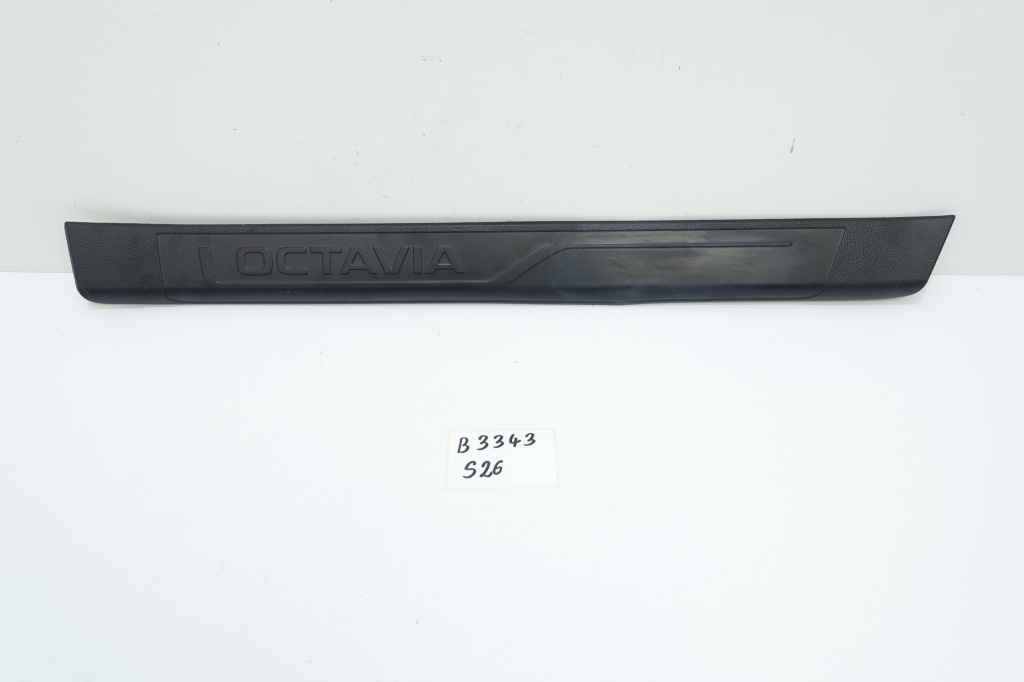 фото №1, Молдинг декоративная skoda octavia iii 5e0071303