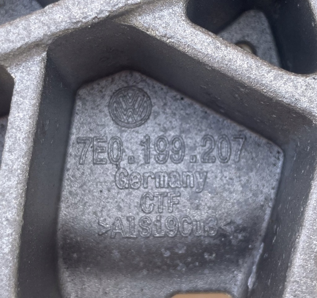 фото №5, Подушка двигателя 7la199256 vw t6.1 multivan nowa оригинал 7e0199207