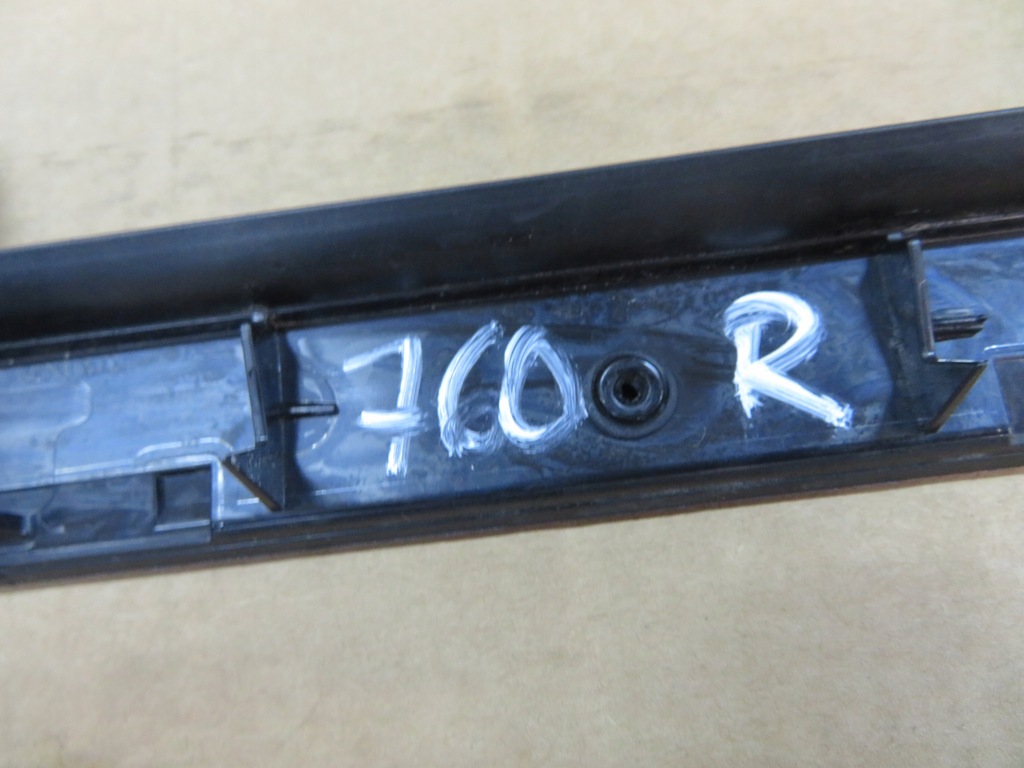 фото №14, Peugeot 3008 ii молдинг стекло лобовое правая