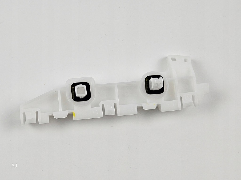 фото №1, Mitsubishi space star ii напрямна бампера лівий задня 6410b801 новий oryg.