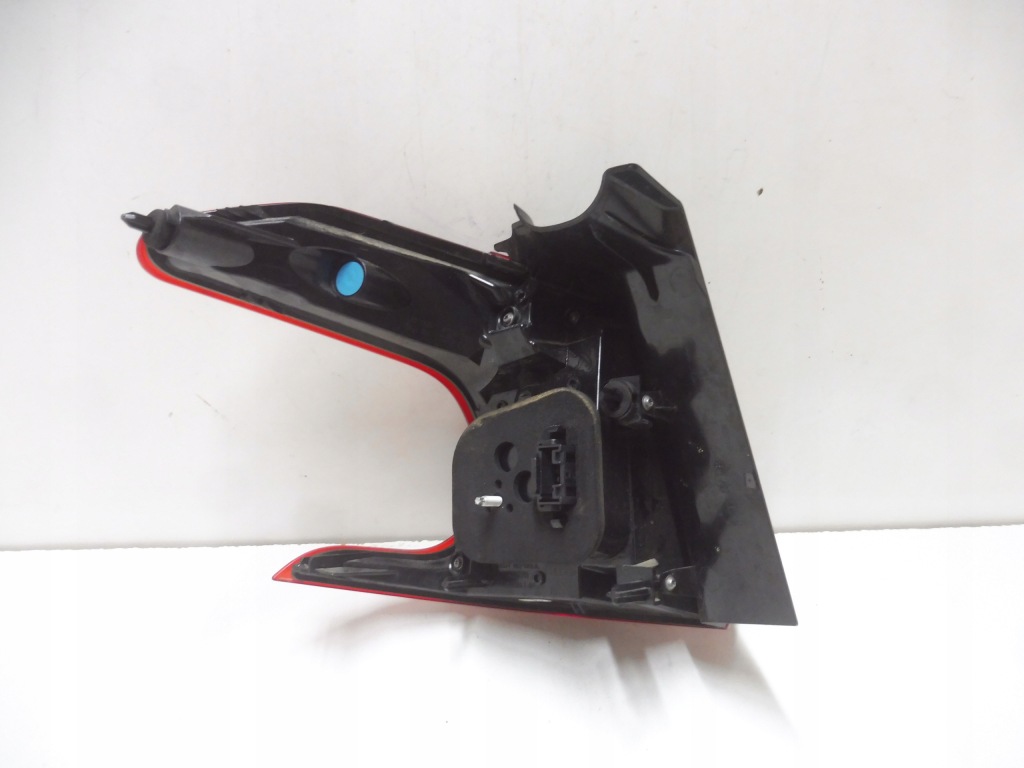 фото №4, Peugeot 2008 lift lci лампа задняя задняя правая