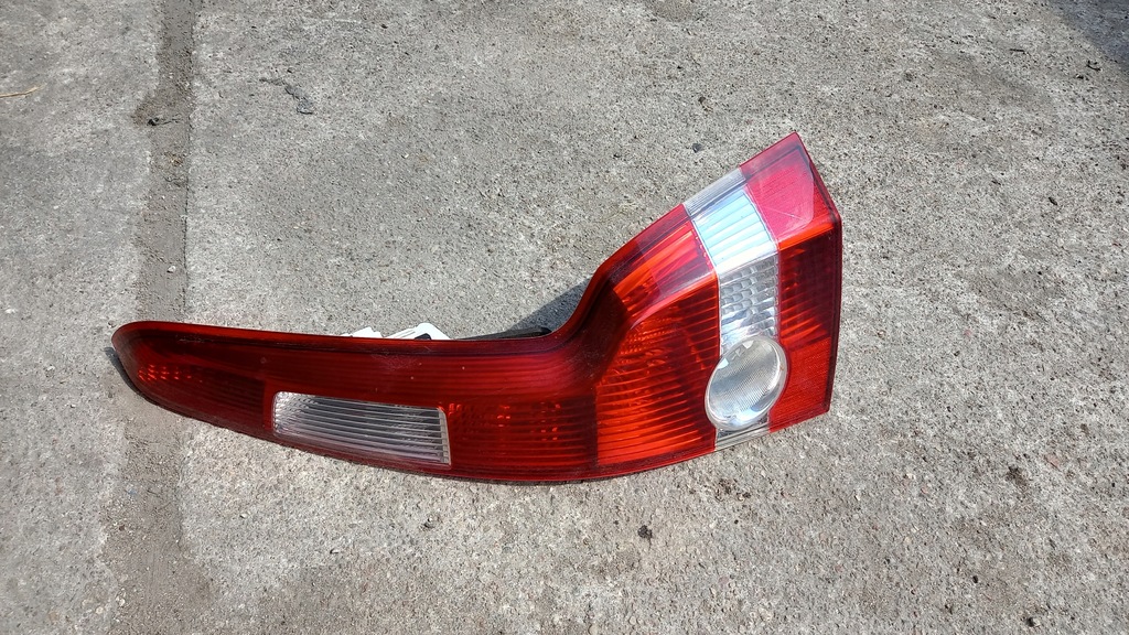 фото №1, Лампа задняя правая volvo v50 04-07r