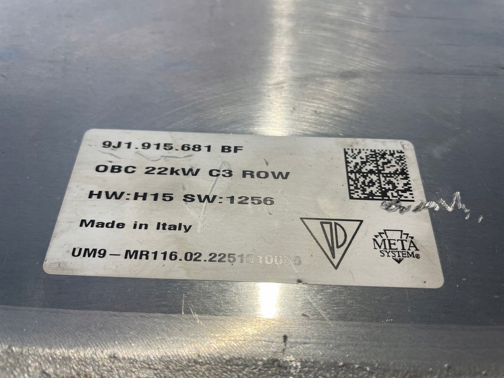 фото №7, Блок управления напряжения зарядки porsche taycan