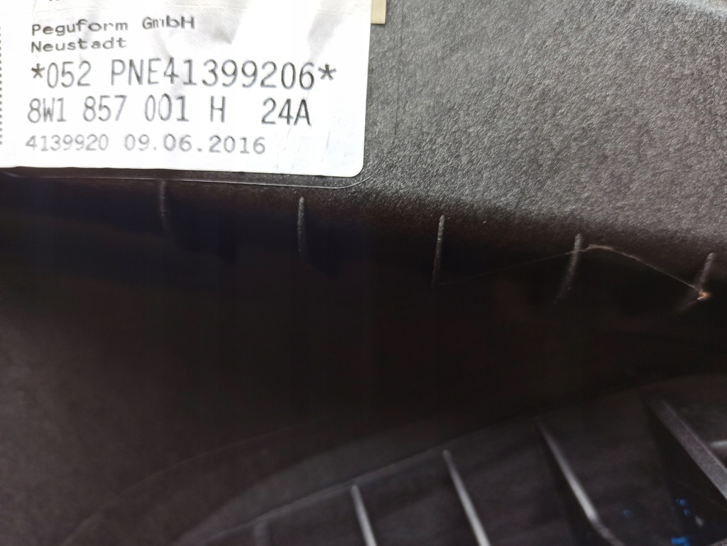 фото №10, Панель приладів консоль панель приладів czarna audi a4 b9 8w1857003