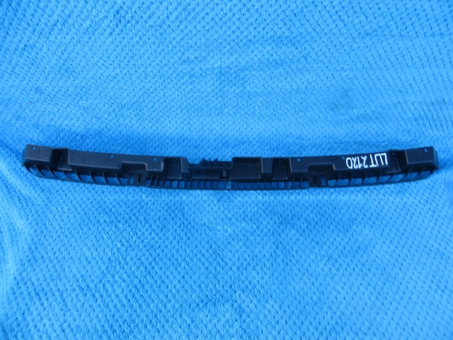 фото №1, Audi a1 82a направляющая кронштейн направляющая задняя