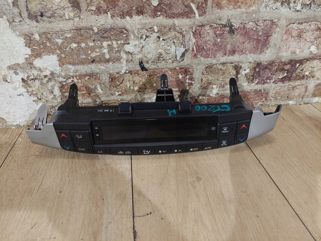 фото №2, Панель кондиціонера 55900-76030 lexus ct200h 2010- rok