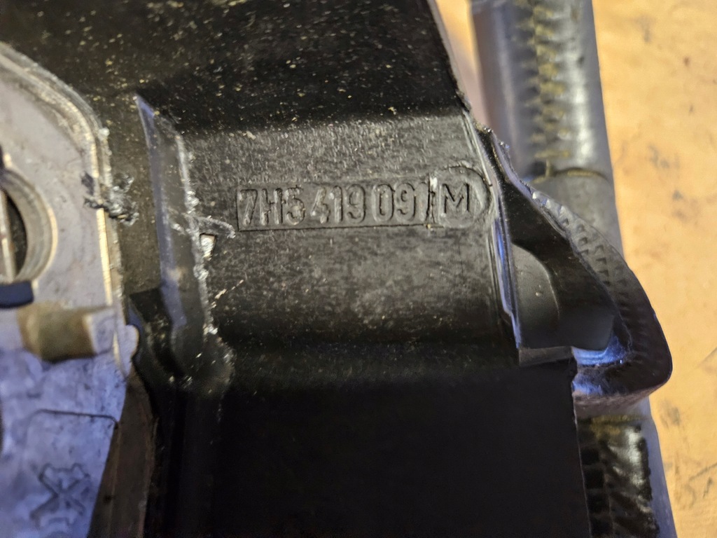 фото №10, Воздуховод vw t5 multivan кожа 7h5419091m