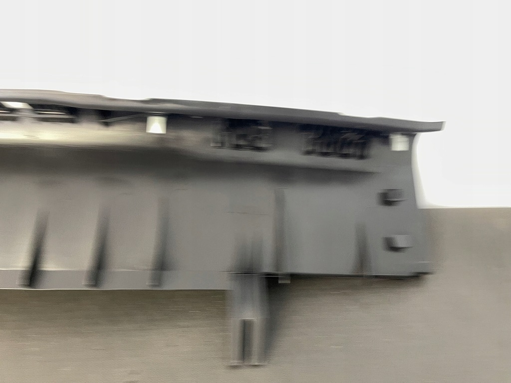 фото №9, Накладка поперечина задня audi a5 8t coupe 8t0863471