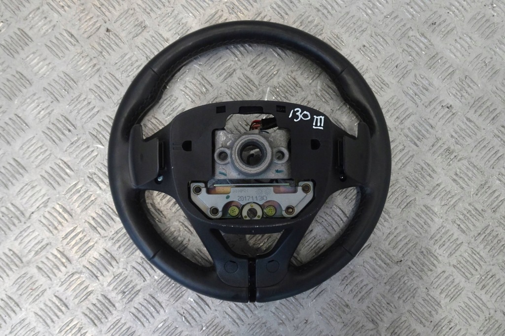 фото №7, Hyundai i30 iii воздуховод кожаный мультифункция автоматическая коробка передач лепестки переключения 2017-