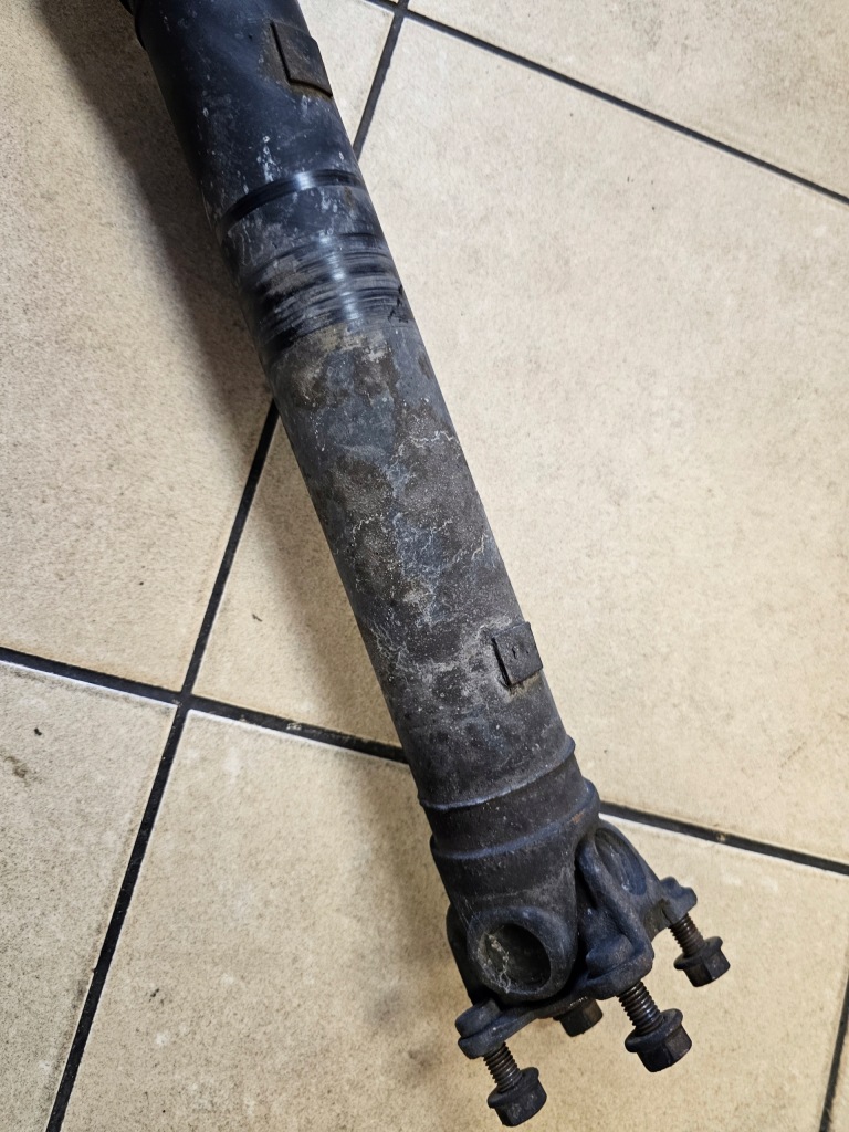 Wał приводной trzy częściowy bmw 318 e36 1.8tds Киев