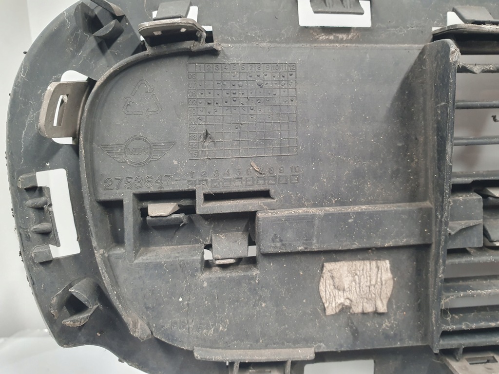 фото №13, Mini cooper r56 бензин 06-10 решётка средняя бампера