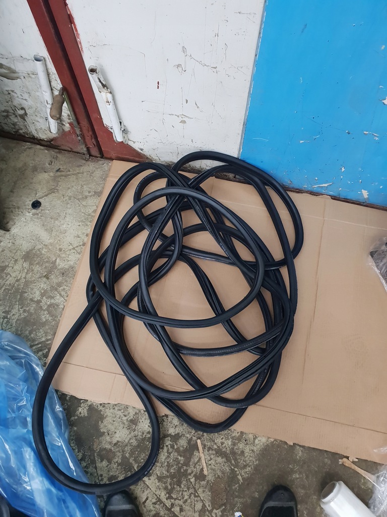 фото №1, Прокладка дверь задних bmw x1 f48