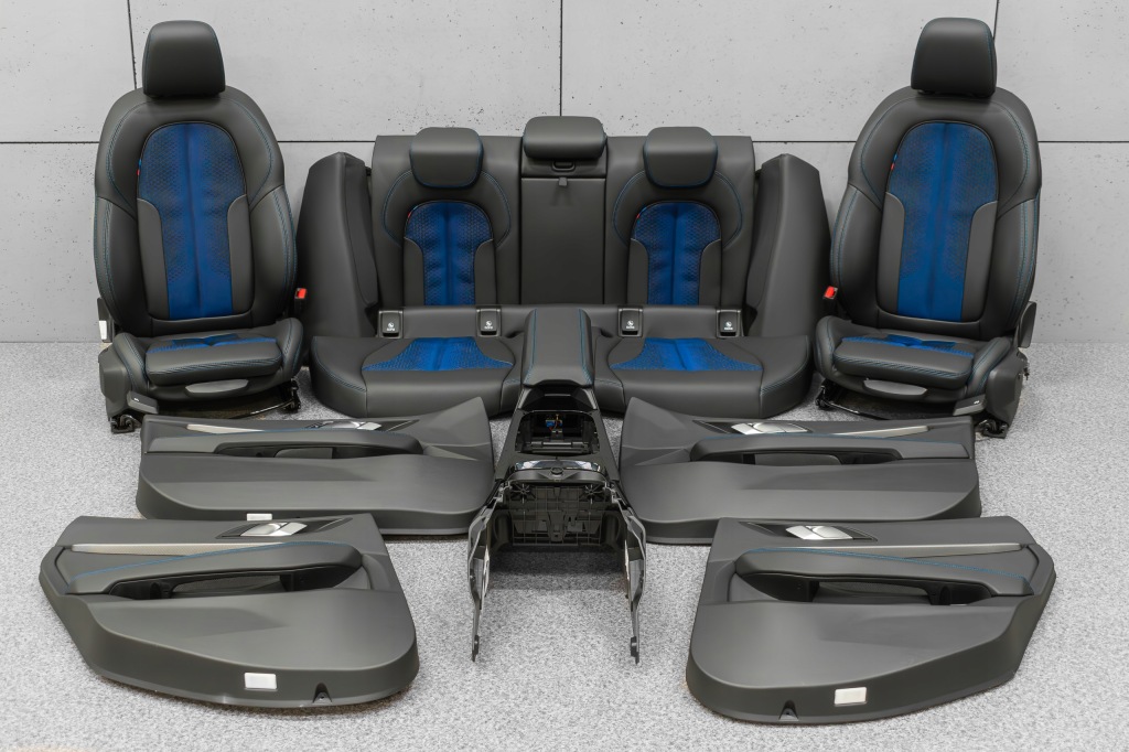 фото №1, Bmw 2 f44 сиденья салон заднее сиденье середина подогрев sport trigon tylko 12km!!!