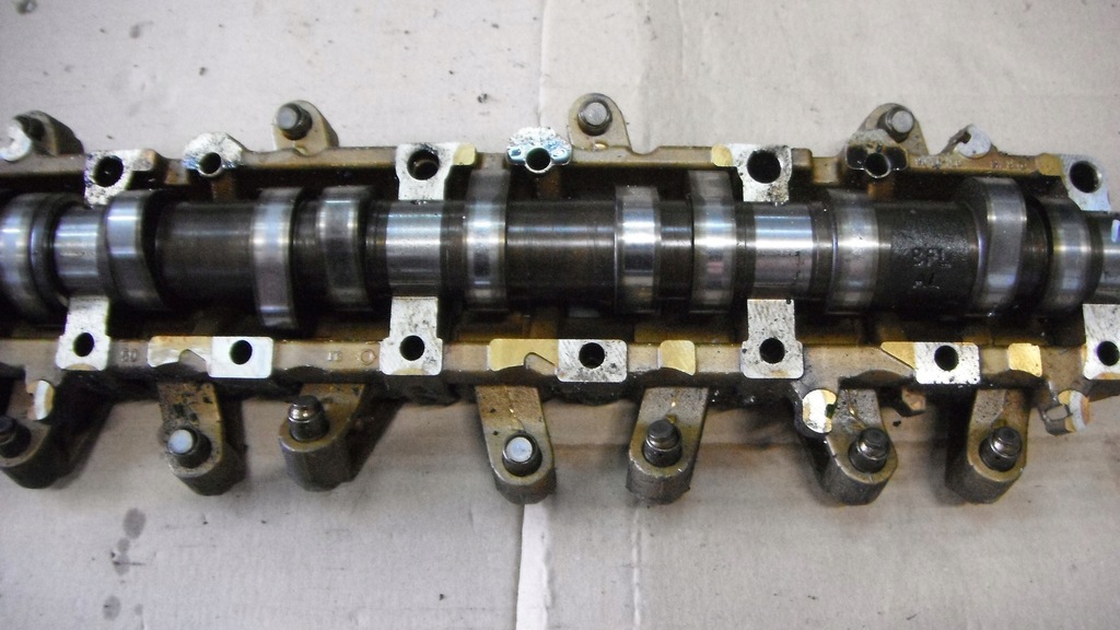 фото №2, Mercedes r w251 ml w164 5,0 вал розподільного валу