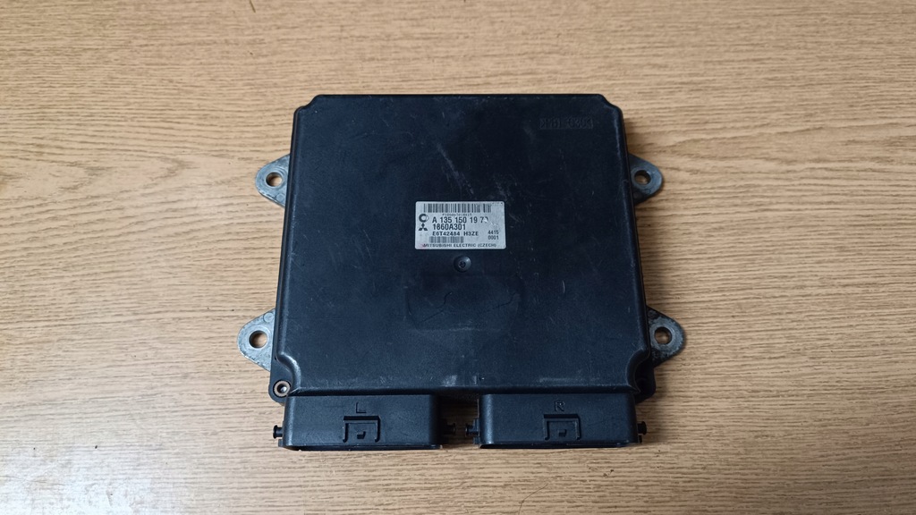 фото №1, Mitsubishi colt smart 1.3 модуль двигателя 1351501979