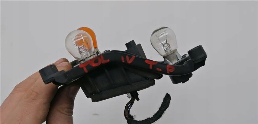 фото №8, Цоколь вкладыш лампы seat toledo iv правый задняя