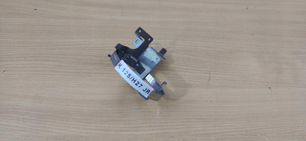 фото №1, Mercedes w211 e-klasa хомут насоса abs кронштейн nówka