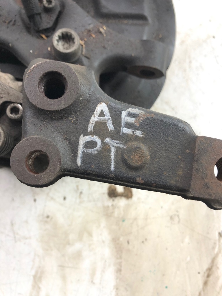 фото №6, Vw touran поворотний кулак правий задня 1k0436ae