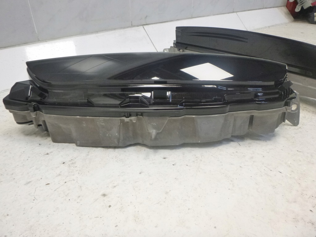 фото №10, Range rover 5 v govue l460 22-23 лампа права ліва задня nowa