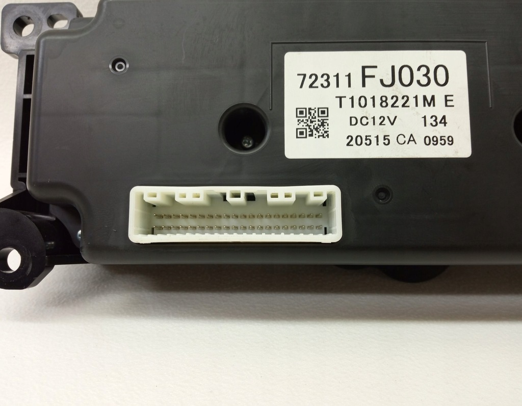 фото №7, Панель управление обдув subaru xv i 72311fj030