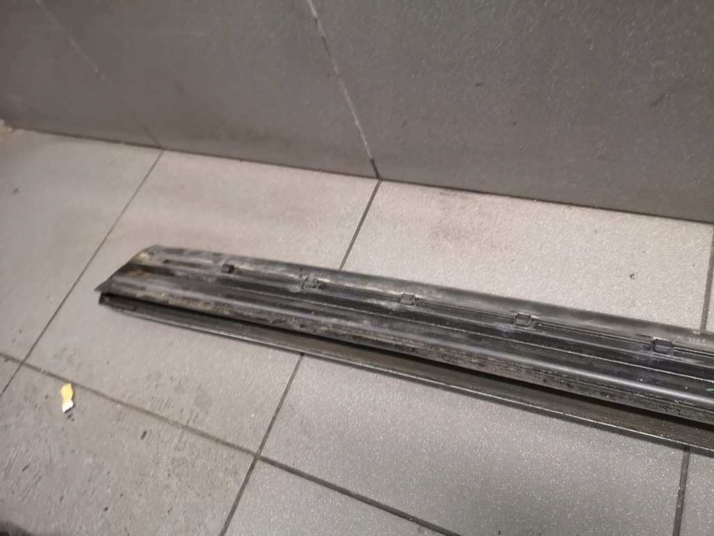 фото №12, Молдинг дверь правый перед audi a8 d3 odstaje