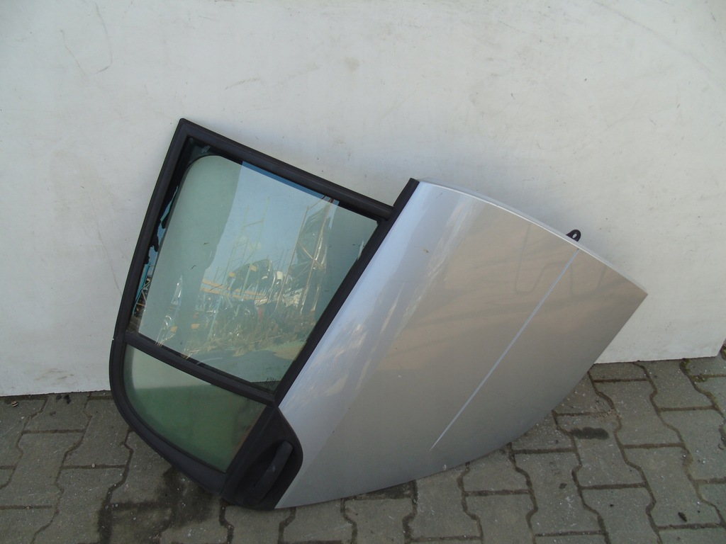 фото №1, Двері праве задня smart forfour